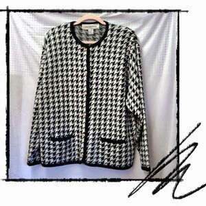 Stylish Crystal-Kobe Black & White Houndstooth button down sweater Size XL